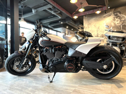 Harley-Davidson FXDR 114 (Белый)