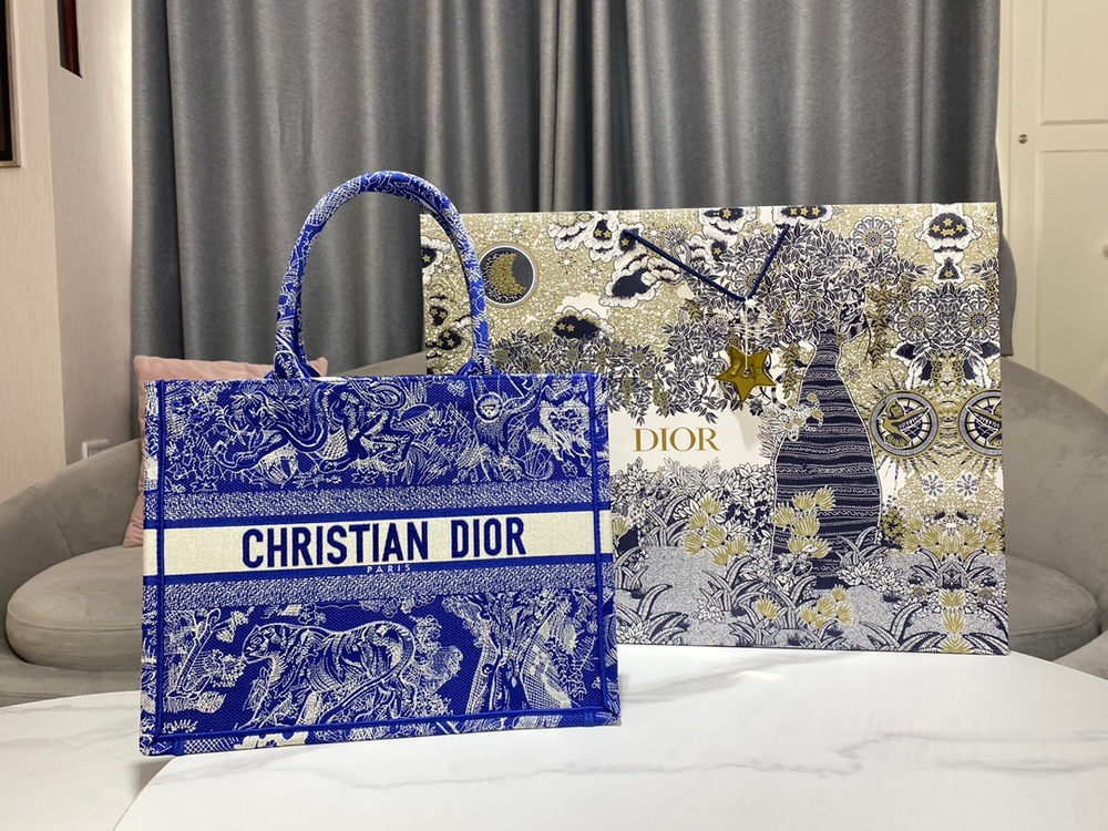 Christian Dior Book Tote 36 cm