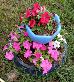 Садовый цветник Горка малая с вазонами 750+300, высота 500