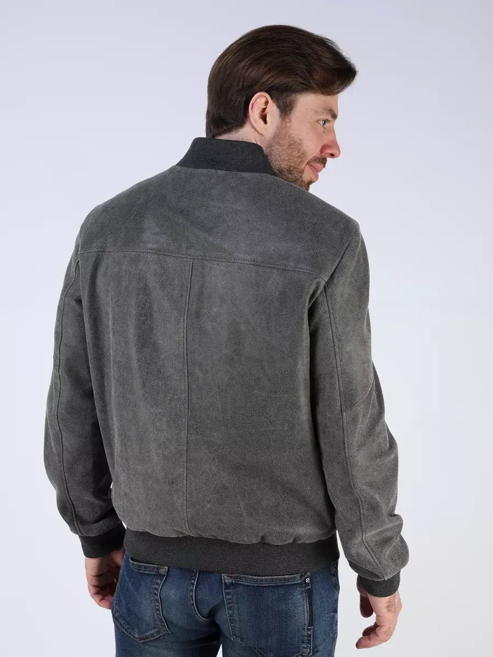 Кожаная куртка демисезонная бомбер