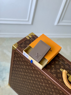 Louis Vuitton Pocket Organizer
