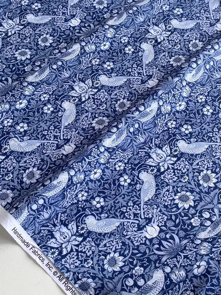 КЛУБНИЧНЫЙ ВОРИШКА НА ТЕМНО-СИНЕМ, 100% хлопок Handmade Fabrics 5