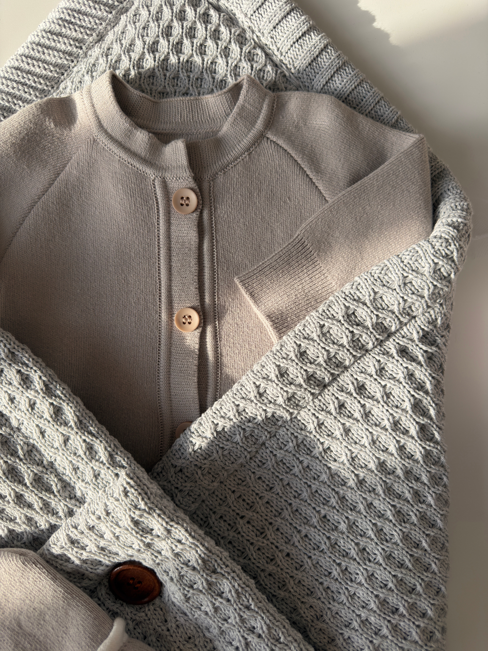 Конверт-плед 2в1 вязаный демисезон серый