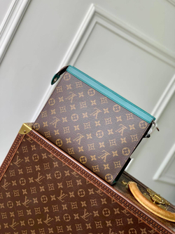 Louis Vuitton Pochette Voyage MM