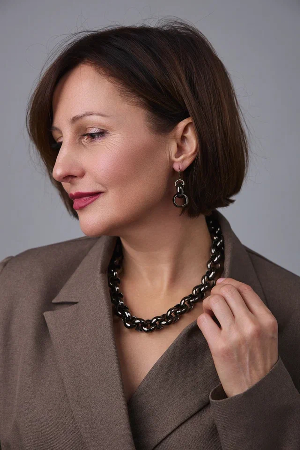 Серьги цепь ролло гигант, оттенок графит и золото