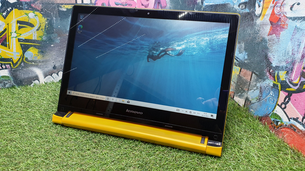 Ноутбук-трансформер Lenovo i3/4Gb