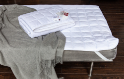 Наматрасник на резинке 200х200 German Grass 4 Seasons