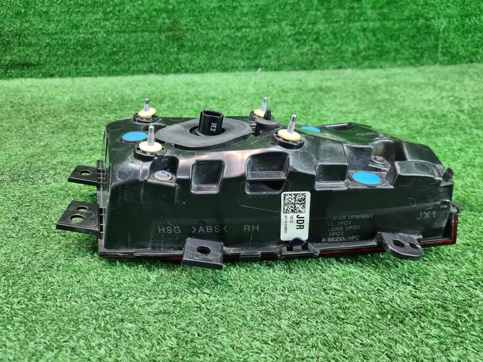 Фонарь правый внутренний Genesis GV80 (2020-2023)