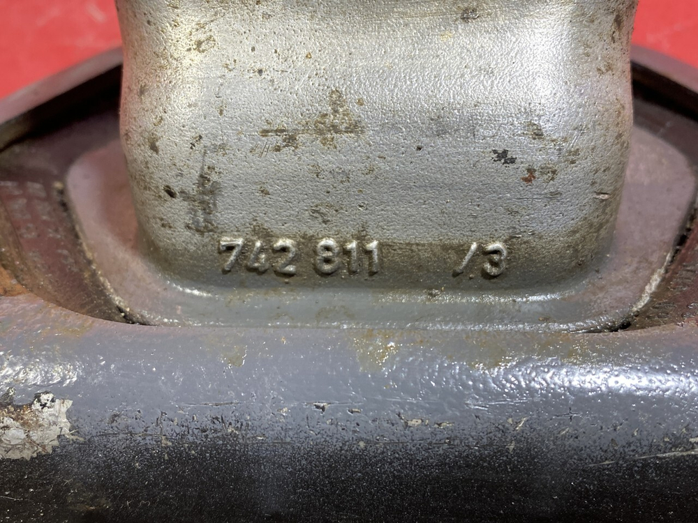 Подушка двигателя задняя