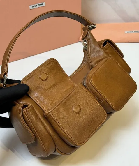 Женская сумка MIU MIU Pocket из кожи наппа