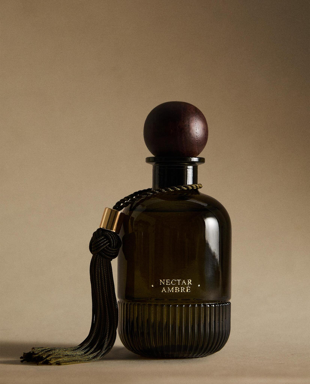 Zara Home NECTAR AMBRÉ REED DIFFUSERS — ароматический диффузор с тростниковыми палочками, Нектар Амбре, 190 мл