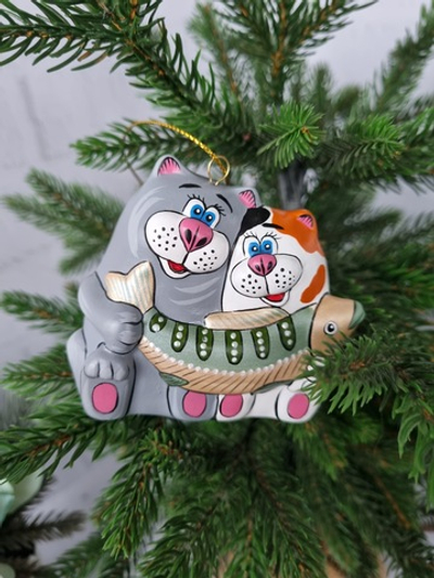 Котики рыбаки ёлочная игрушка из фарфора