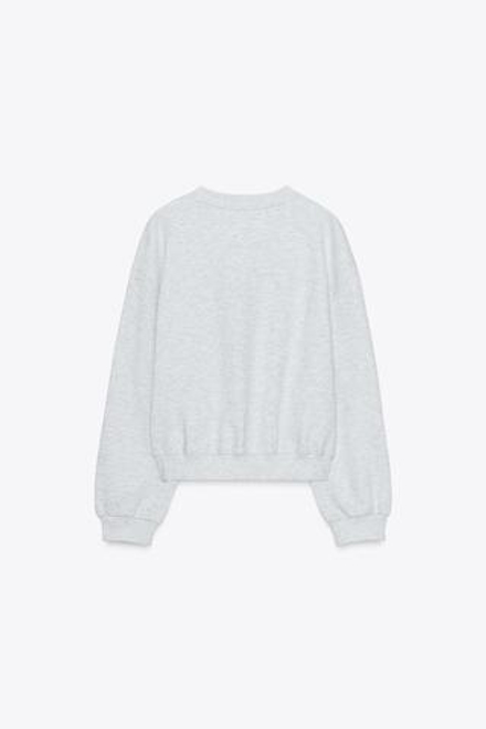 ZARA ХЛОПКОВАЯ ТОЛСТОВКА С НАДПИСЬЮ, СЕРЫЙ МЕЛАНЖ