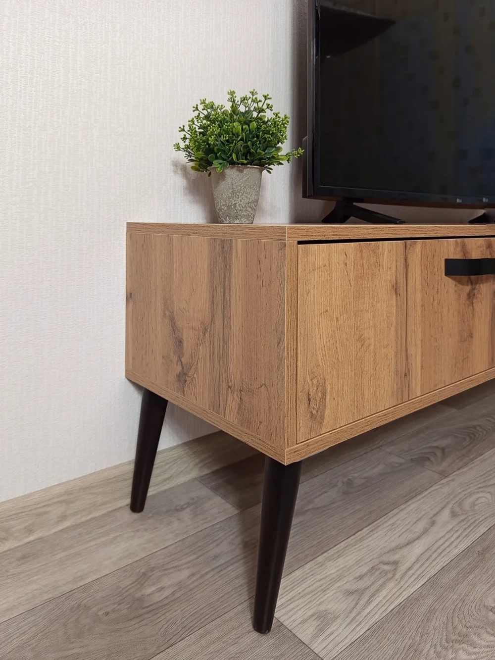 Тумба под телевизор "Венеция" с ящиками