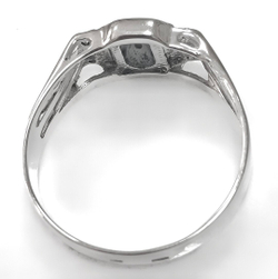 Ювелирное кольцо из серебра