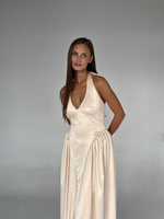 Платье с отрезными "бочками"