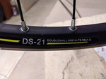 Колесо 26" на новой втулке Shimano Saint 36 спиц ( спицы новые) обод 1 день бу _ ни вмятин ни заломов. Собрал только что лично. Ось 20мм Не буст.