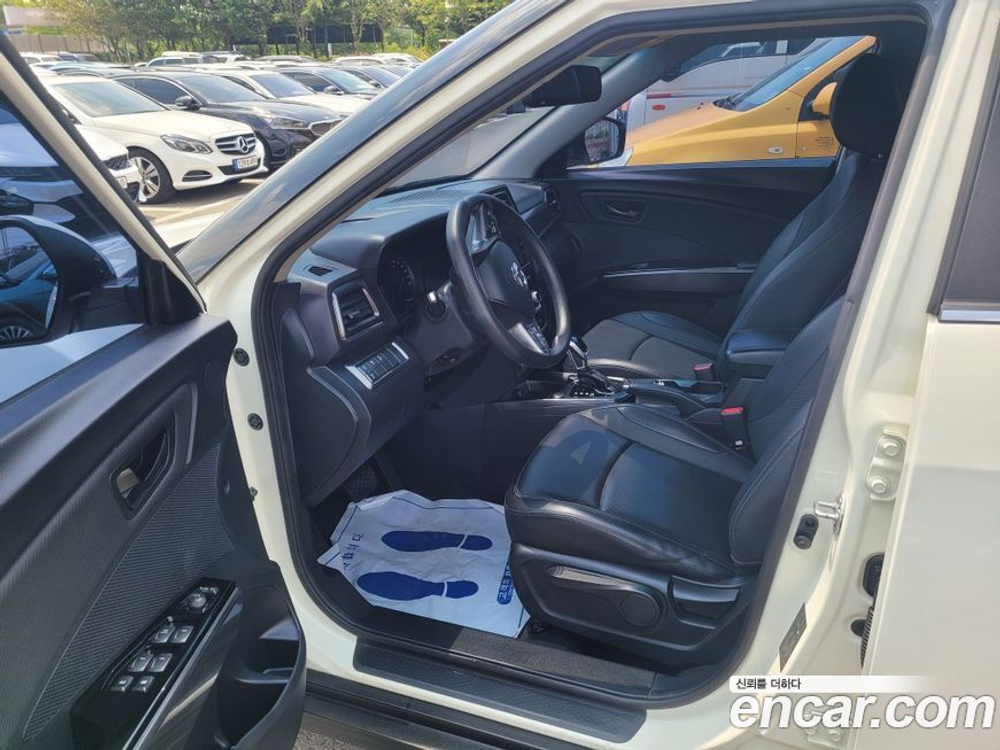 KG Mobility (Ssangyong) Very New Tivoli Бензин 1.5 2WD (05.2020)