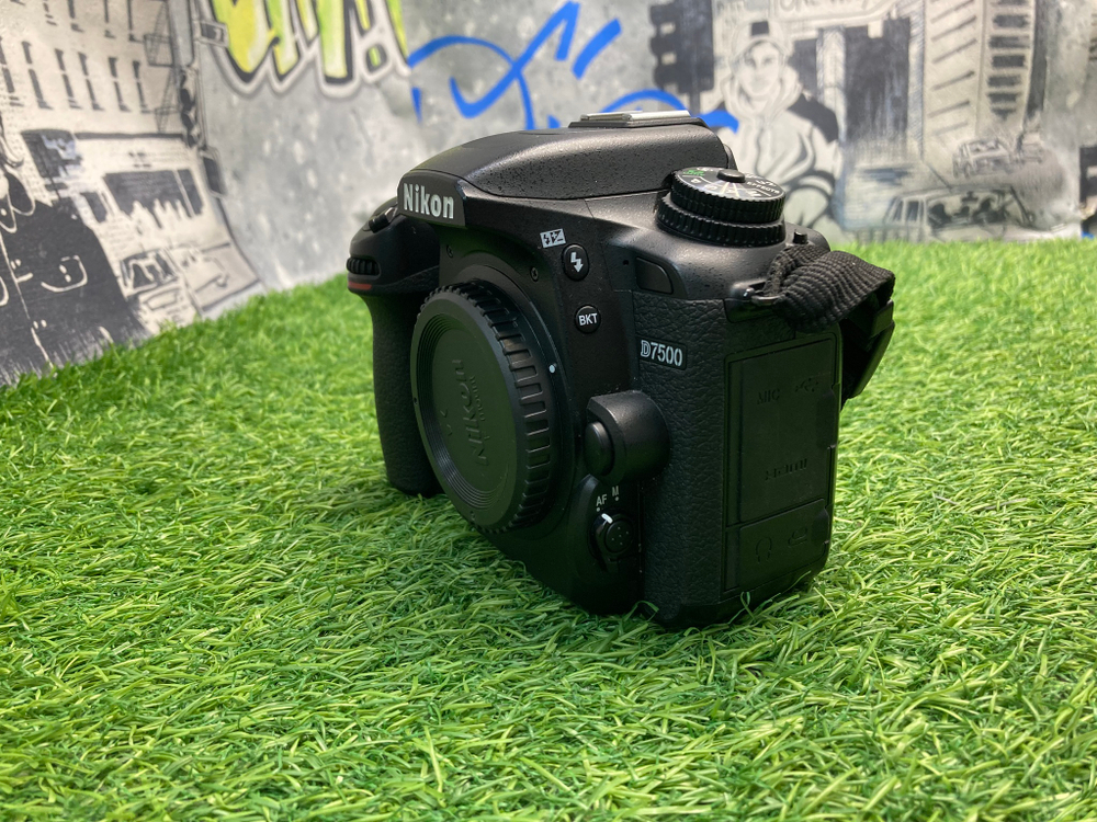 Nikon D7500 12.000 кадров