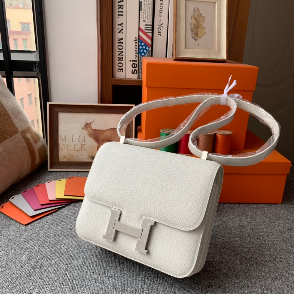 Hermes Constance 23