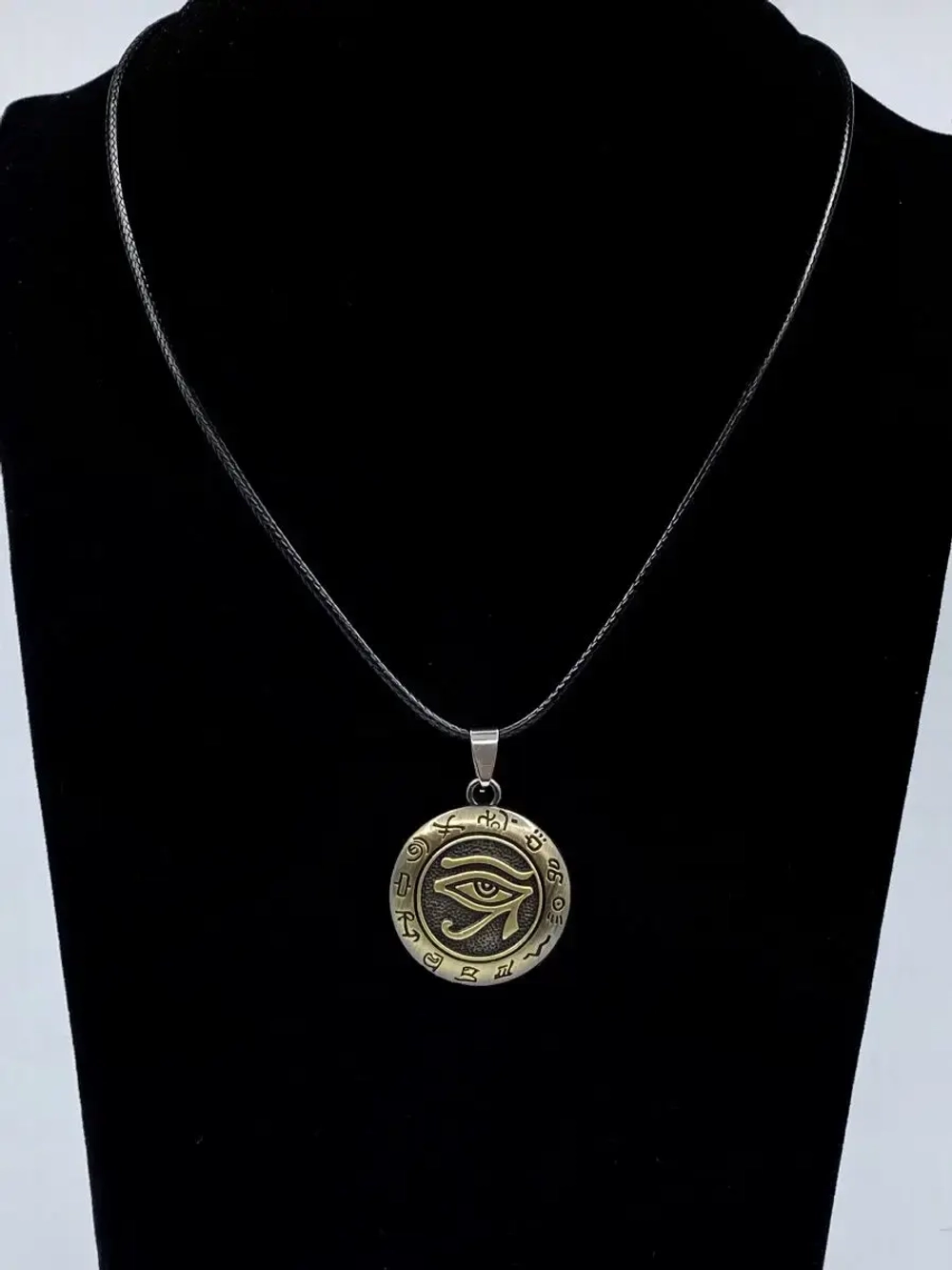 Магический египетский кулон амулет Уаджет (Всевидящее Око)