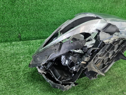 Битая Фара правая BMW X3 G01 (2017-2021) Adaptive LED