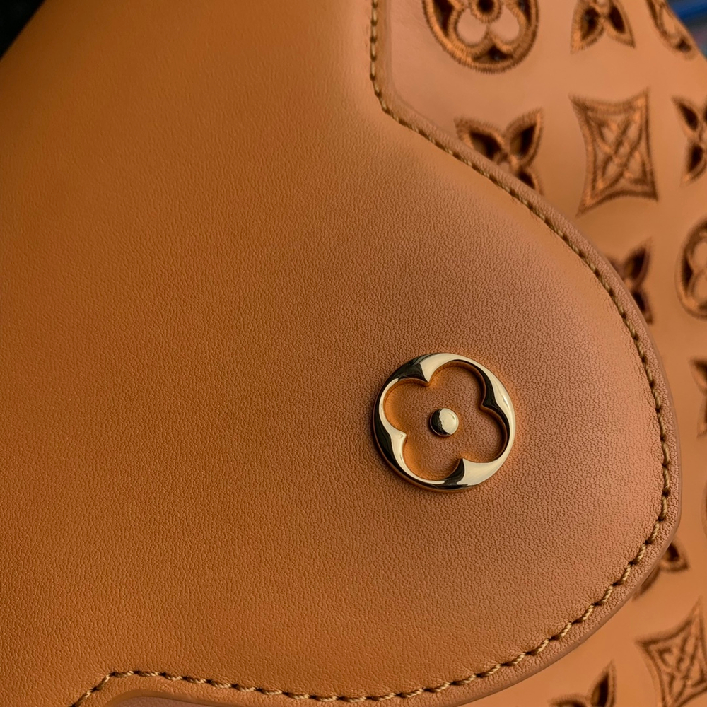 Louis Vuitton Capucines Mini