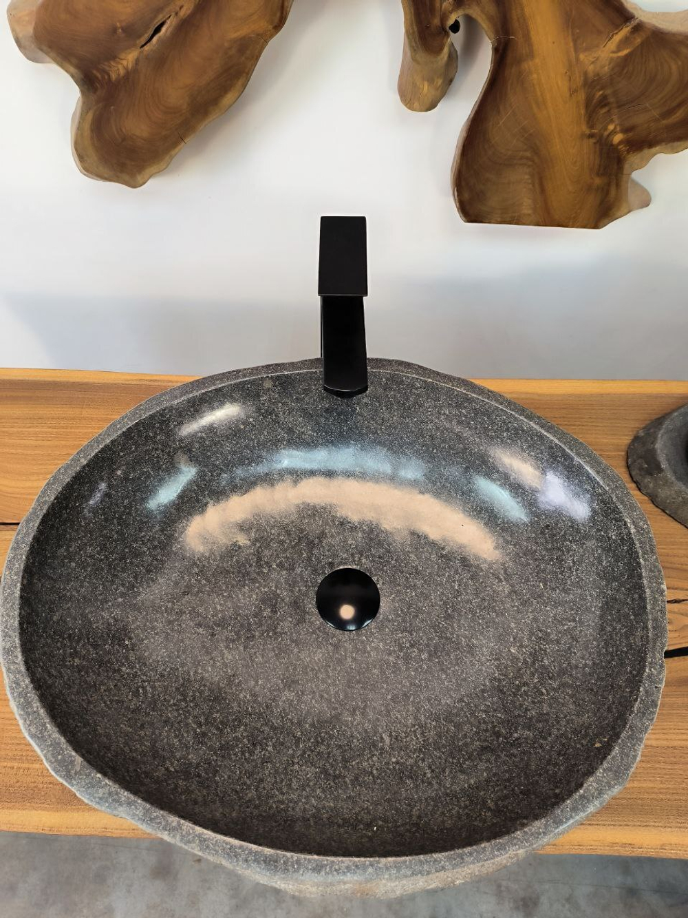Раковина из речного камня RS-65878 58х48х15 из натурального камня