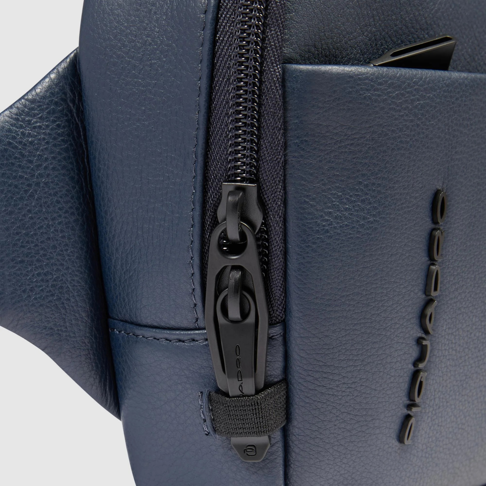 Сумка поясная Russel CA6204W137/Blu