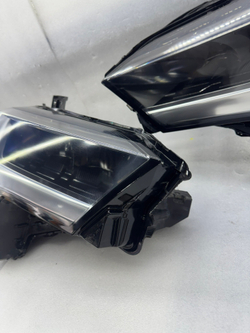 LED фара передняя Toyota Tundra 2022-2024 оригинал