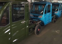 Электротрицикл грузовой Green Camel Тендер D1500 (60V 1000W) кабина, понижающая