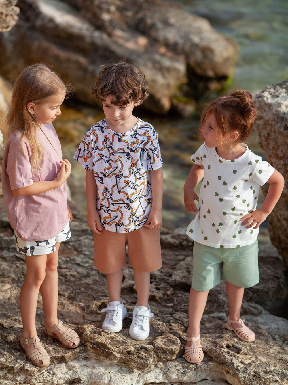 Футболка унисекс Mjölk Ракеты, уценка