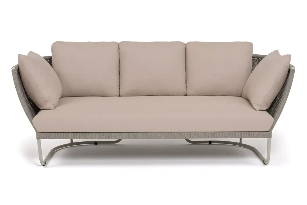 "Фиджи" диван 3-местный плетеный из роупа, каркас алюминий светло-серый (RAL7035) муар, роуп серый меланж круглый, ткань Mossle бежевая