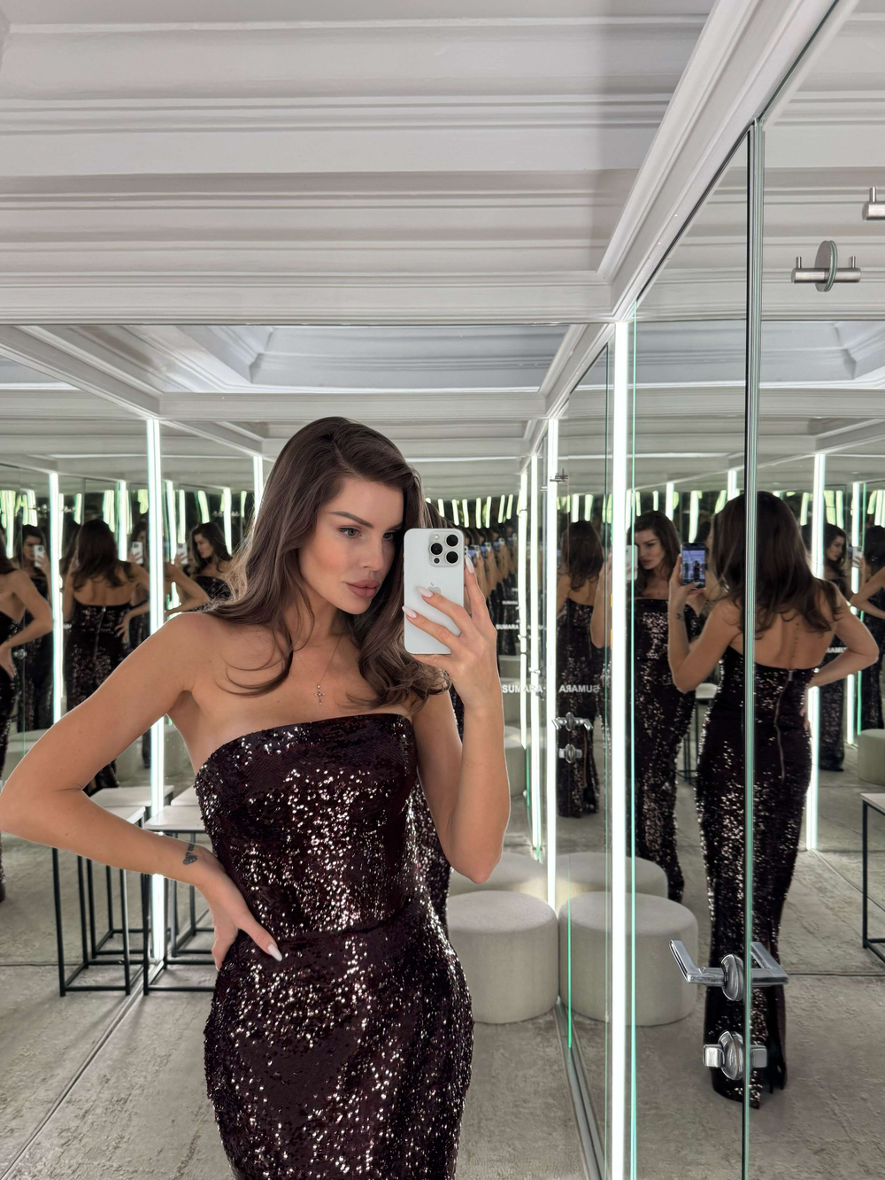 Платье макси корсетное из плотных пайеток