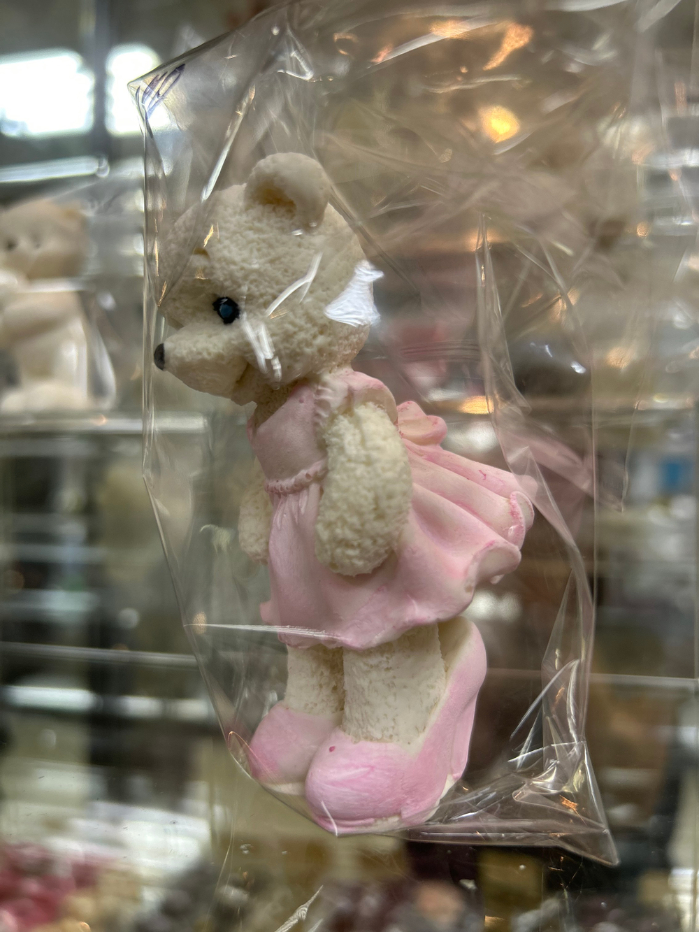 Фигурка из шоколадной глазури "Мишка в туфлях"