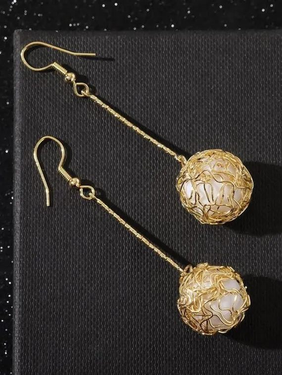 Серьги висячие "Шар плетёный", цвет белый в золоте