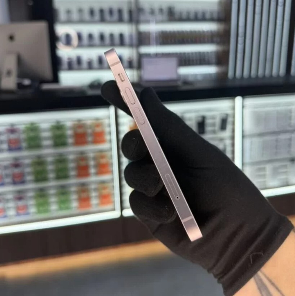 iPhone 13, 128 ГБ б/у