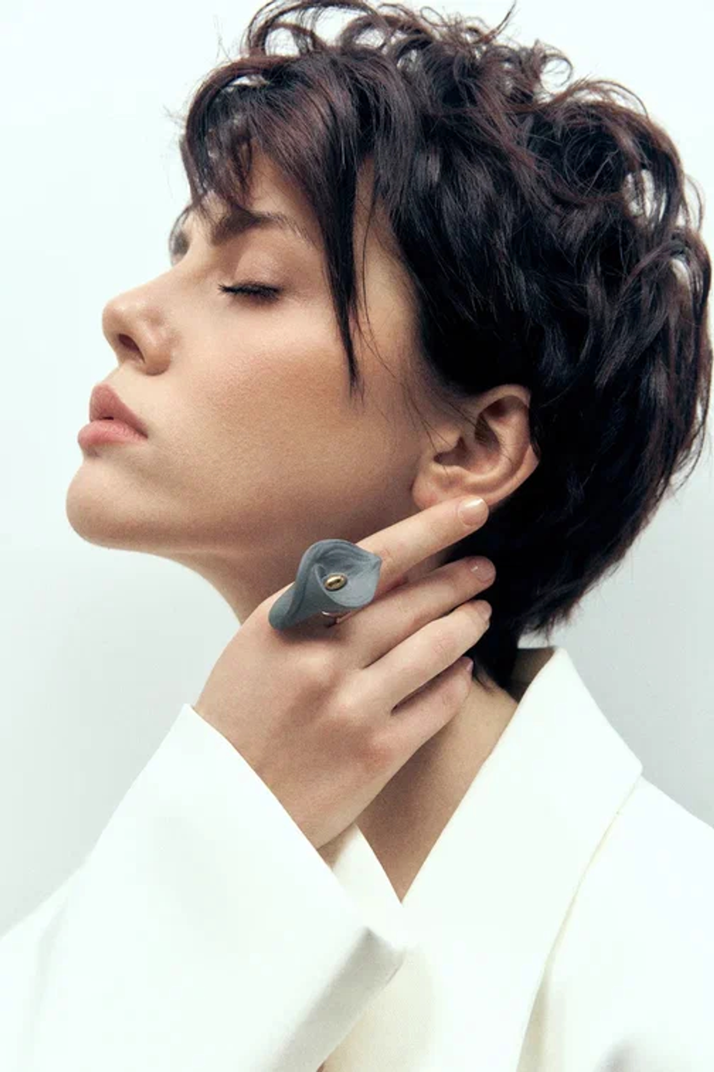 Кольцо Каллы XL, серый фарфор