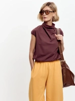 Футболка дизайнерская с цельнокроеным воротником шоколад