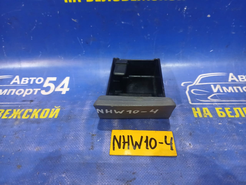 Пепельница TOYOTA PRIUS 1998