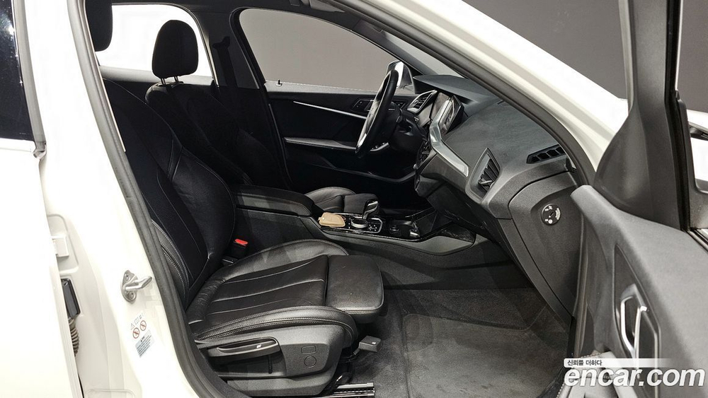 BMW 1 Series (F40) 120i Advantage (04.2022)