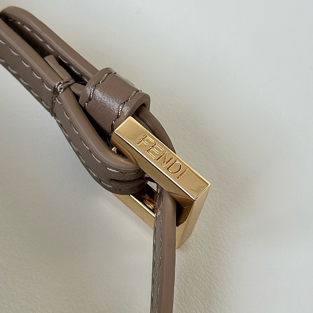 Fendi Wallet On Chain Baguette 21 cm