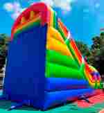 Коммерческий надувной батут-горка с крышей «Без радуги никуда» 14*6*9 м