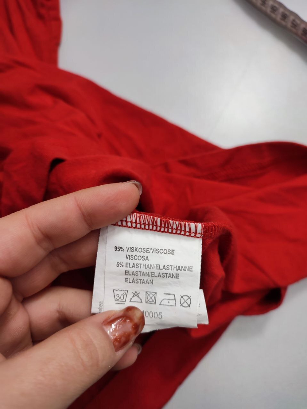 Футболка Ambria с пайетками 50 размер