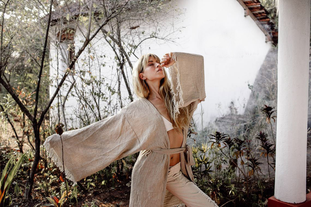 Кимоно с поясом (бежевое)