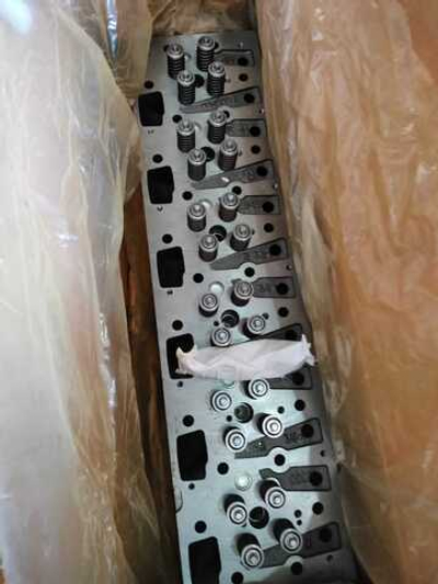 Головка блока цилиндров RE523680