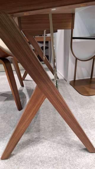 Письменный стол Mysen с выдвижным ящиком, орех