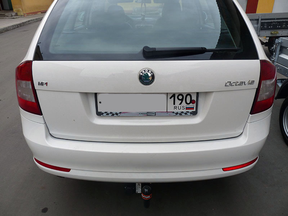 Фаркоп Avtos на SKODA OCTAVIA II (2004)(паспорт и сертификат в комплекте)(без электрики)SK 09
