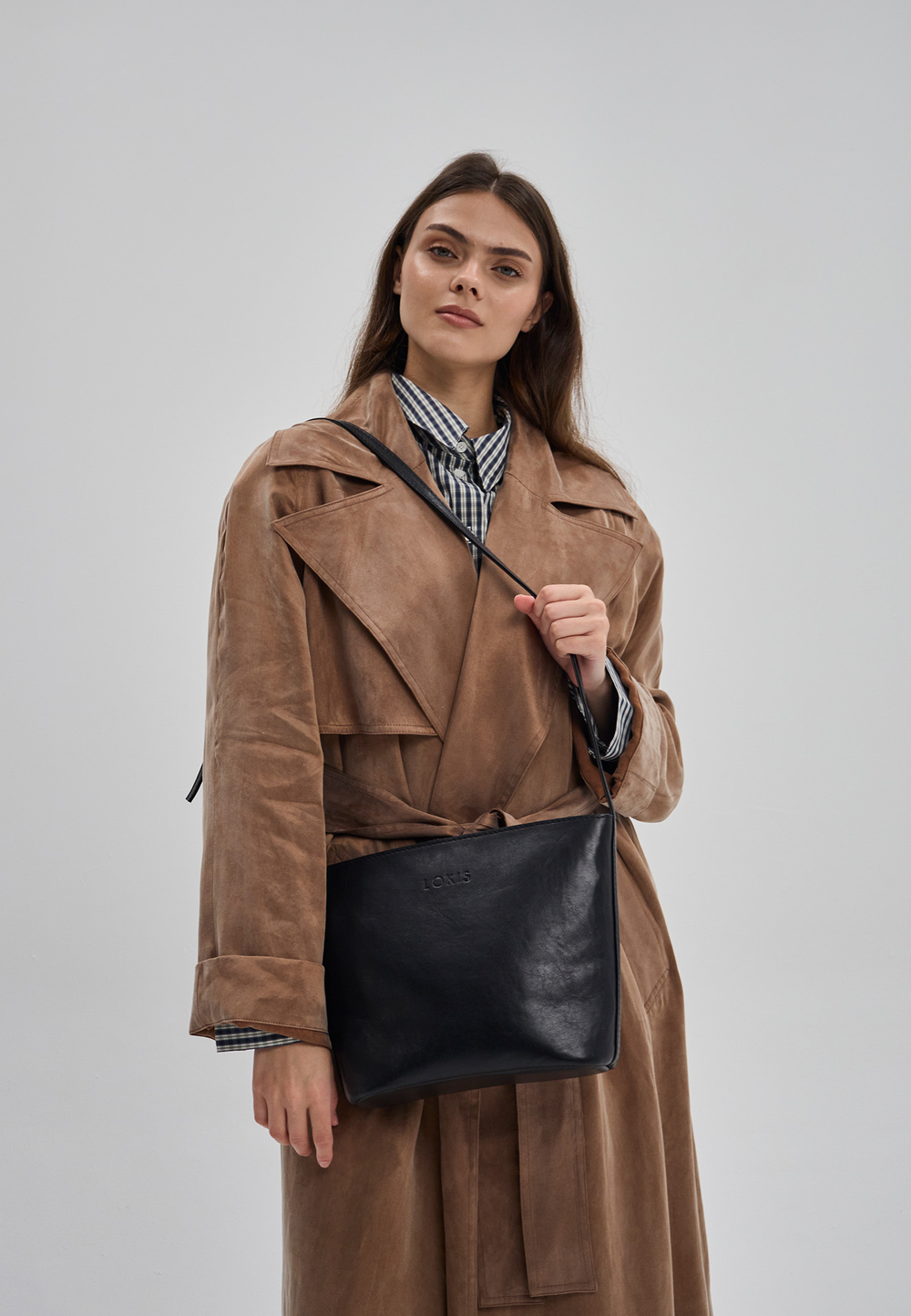 сумка через плечо из гладкой кожи цвета черного