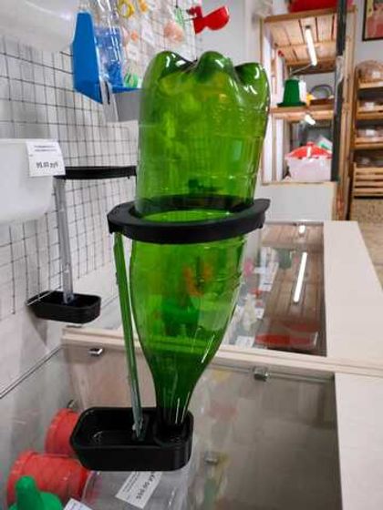 Поилка под бутылку из оцинкованной стали, кольцо пластик